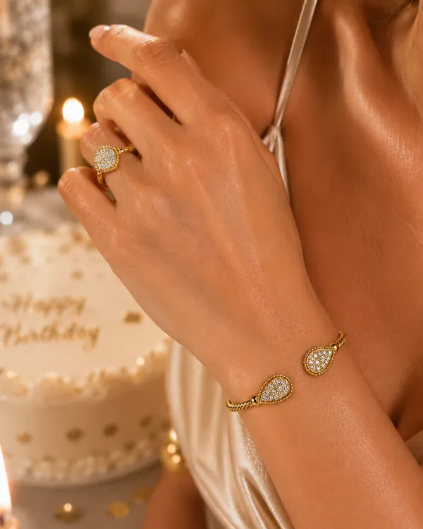 Honey_Gold-Plated_Twisted_Rope_Pavé_Teardrop_Bracelet_For_Women
