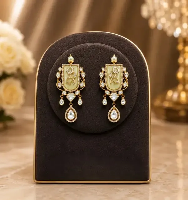 Green_Gold-Plated_Jade_Enamel_Meenakari_Pendant_Set_For_Women