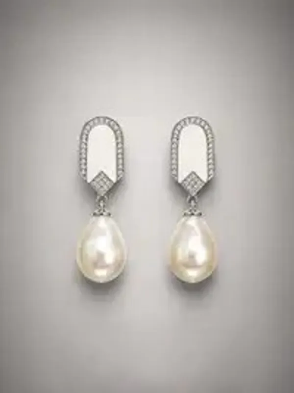 Ivory_Gold-Plated_Pearl_Diamond_Rim_Baroque_Drop_Earrings_For_Women
