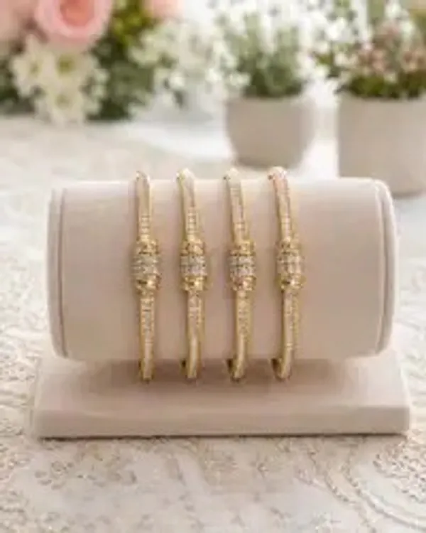 Gold_Baguette_Crystal_Diamond_Cluster_Bangle_Set_For_Women