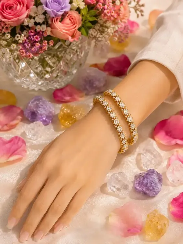 Golden_Gold-Plated_Daisy_Cluster_Bangle_Set_For_Women
