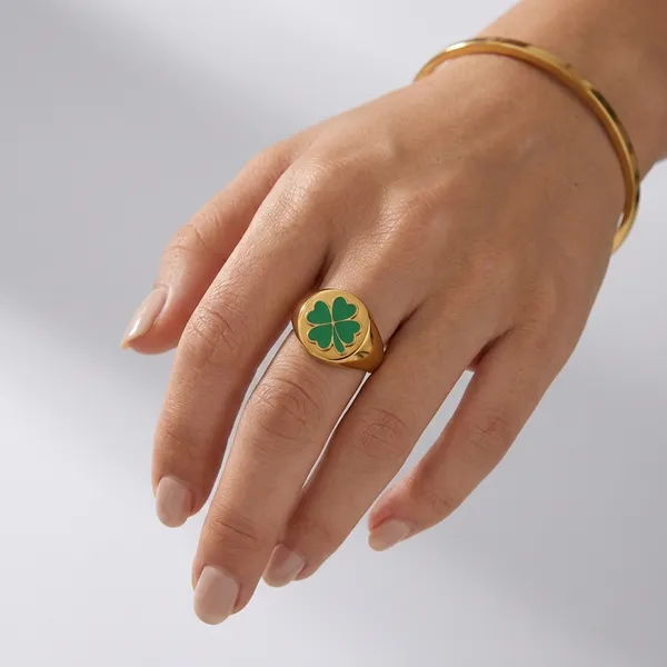 Green_Stainless_Steel_Clover_Motif_Ring_For_Women