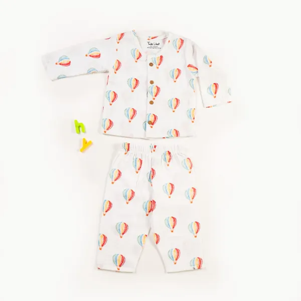 Muslin_Cotton_White_Printed_Relaxed_Fit_Sleepwear_Set_for_Toddlers