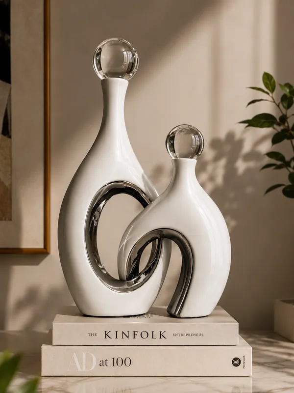 Ceramic_Aurelia_Interlace_Sculpture_with_Crystal_Balls_
