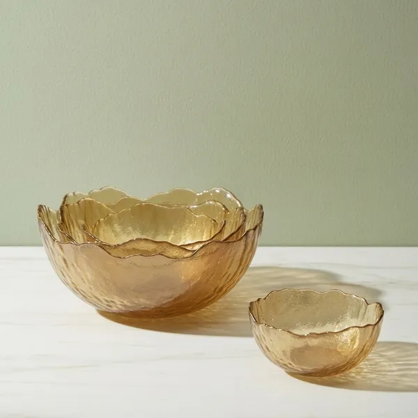 Amber_Glass_Scalloped_Trio_Bowl_Set