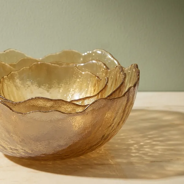 Amber_Glass_Scalloped_Trio_Bowl_Set