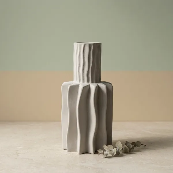 White_Ceramic_Wavy_Sculptural_Vase