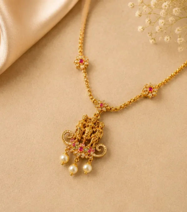 Antique_Gold-Tone_Beaded_Chain_Necklace_with_Chandelier_Pendant_&_Matching_Stud_Earrings