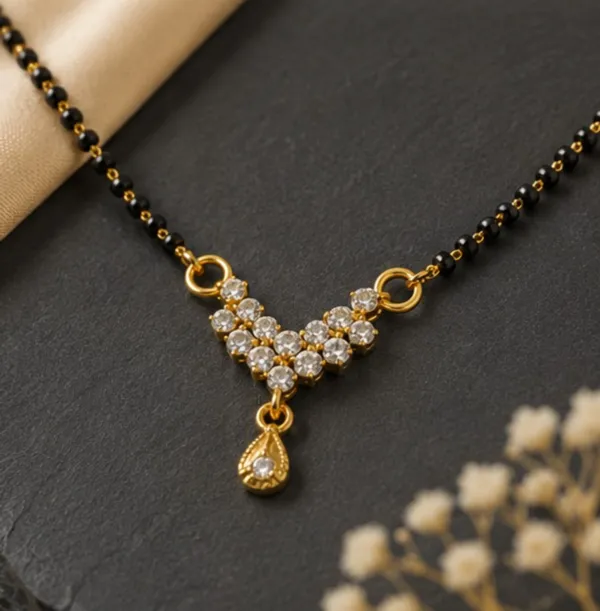 Gold-Tone_Black_Beaded_Mangalsutra_with_Kemp_Stone_Pendant