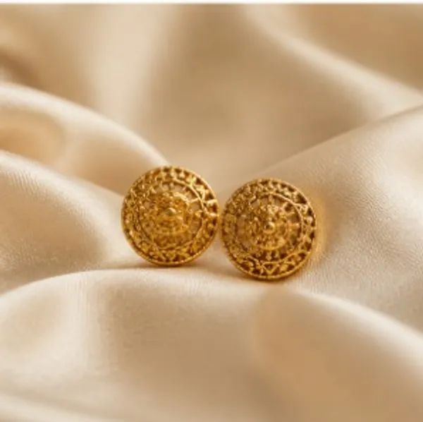 Antique_Gold-Tone_Coin_Necklace_with_Temple_Pendant_&_Matching_Stud_Earrings