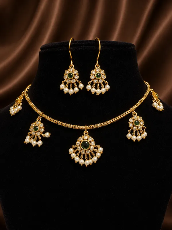 Gold-Plated_Emerald_Peacock-Fan_Pearl_Drop_Necklace_Set_with_Earrings