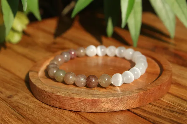 Selenite_Sunstone_The_High_Vibe_Confidence_Bracelet