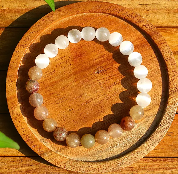 Selenite_Sunstone_The_High_Vibe_Confidence_Bracelet