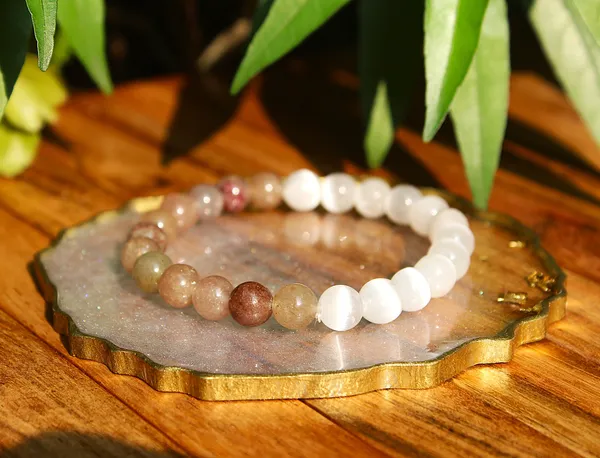 Selenite_Sunstone_The_High_Vibe_Confidence_Bracelet