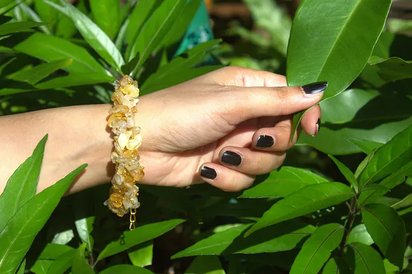 Women_S_Citrine_Chips_Bracelet_With_Free_Selenite_Tumble
