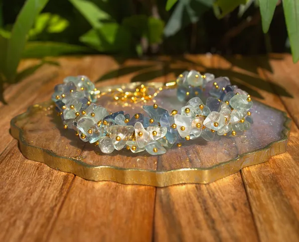 Woman_S_Multi_Fluorite_Chips_Bracelet_With_Free_Selenite_Tumble