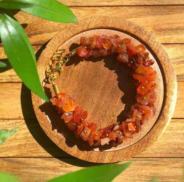 Women_S_Carnelian_Chips_Bracelet_With_Free_Selenite_Tumble