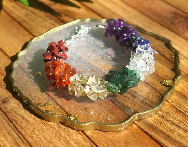 Woman_S_7_Chakra_Chip_Bracelet_With_Free_Selenite_Tumble