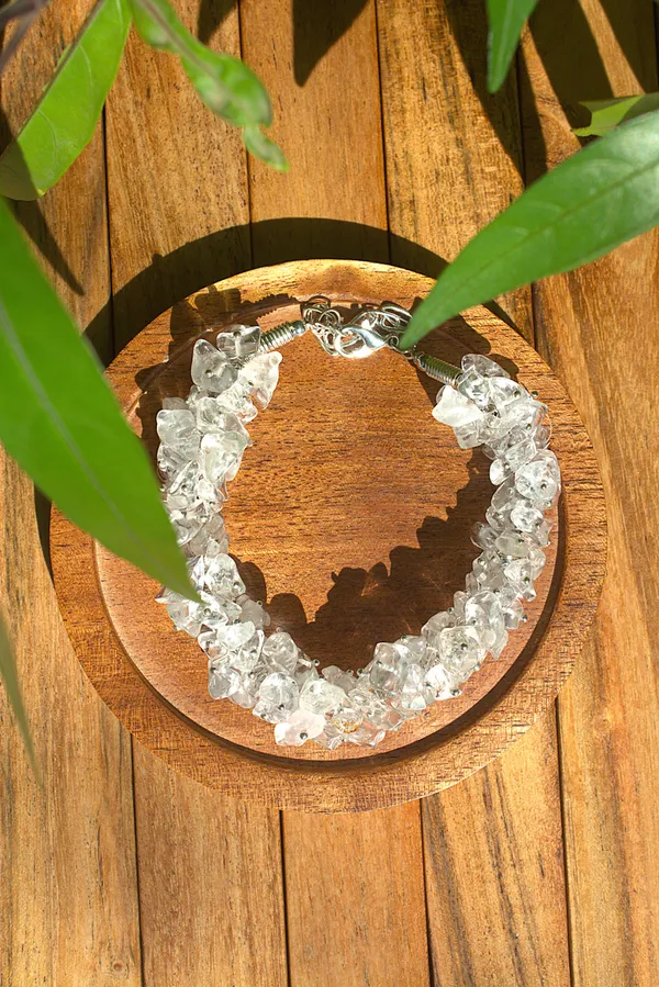 Women_S_Clear_Quarts_Chips_Bracelet_With_Selenite_Tumble