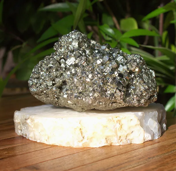 Pyrite_Stone_12_14_Cm_Length