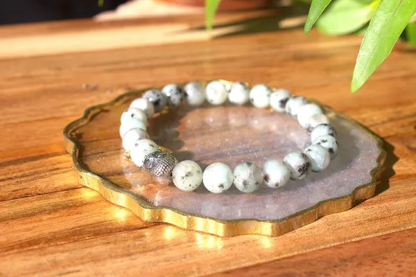 Kiwi_Jasper_Bracelet_With_Free_Selenite_Tumble