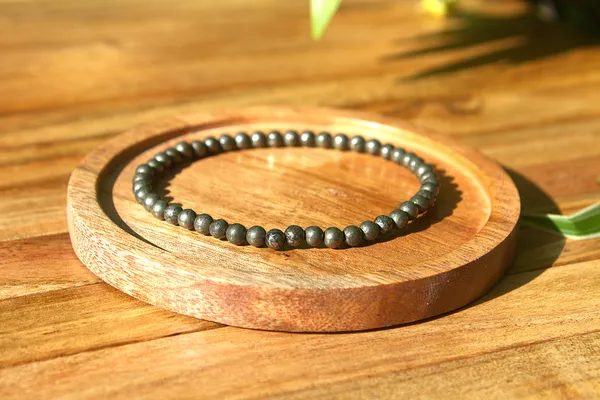 Raw_Pyrite_Bracelet_With_Free_Selenite_Tumble