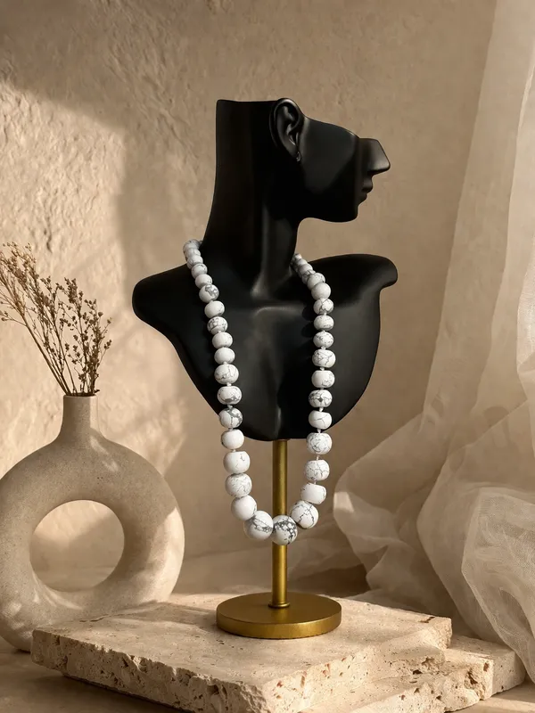 Howlite_Crystal_Necklace_For_Women