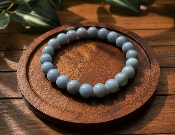 Angelite_Bracelet_With_Free_Selenite_Tumble