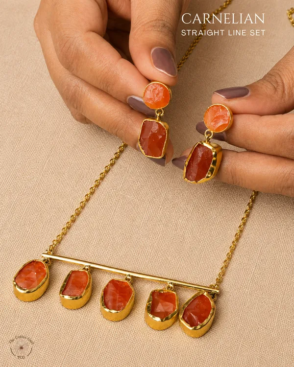 Carnelian_Straight_Line_Set_Golden_Collection