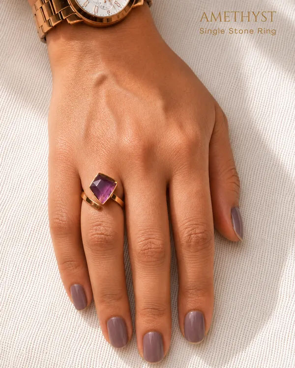 Amethyst_Single_Stone_Ring_Golden_Collection