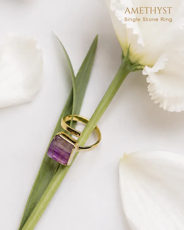 Amethyst_Single_Stone_Ring_Golden_Collection
