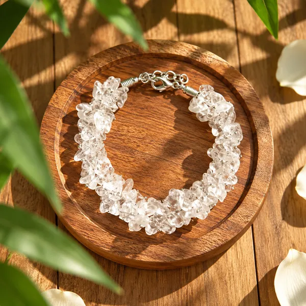Women_S_Clear_Quarts_Chips_Bracelet_With_Selenite_Tumble