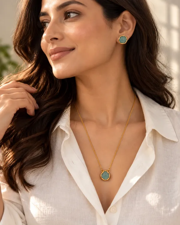 Amazonite_Single_Stone_Necklace_Set_Golden_Collection
