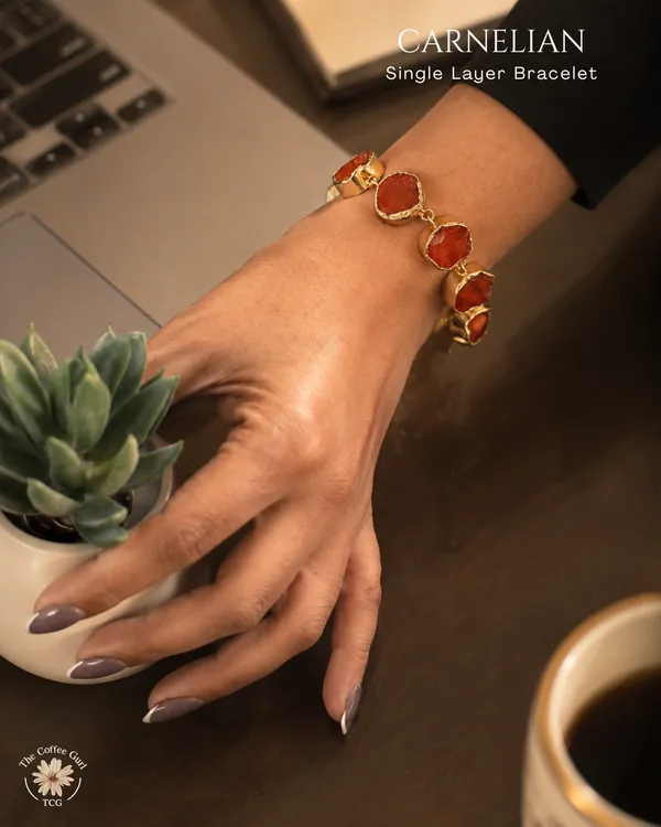 Carnelian_Stone_Bracelet_Golden_Collection