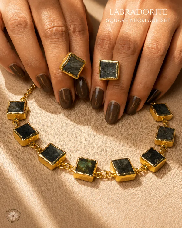 Labradorite_Single_Layer_Stone_Set_Golden_Collection