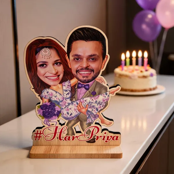 Personalized_Couple_Caricature_Wooden_Table_Standee