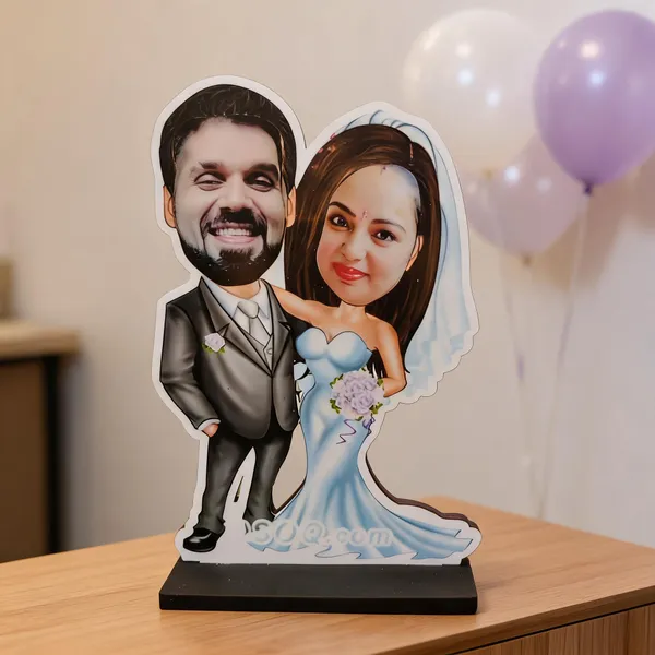 Personalized_Couple_Caricature_Photo_Standee_With_Wooden_Base