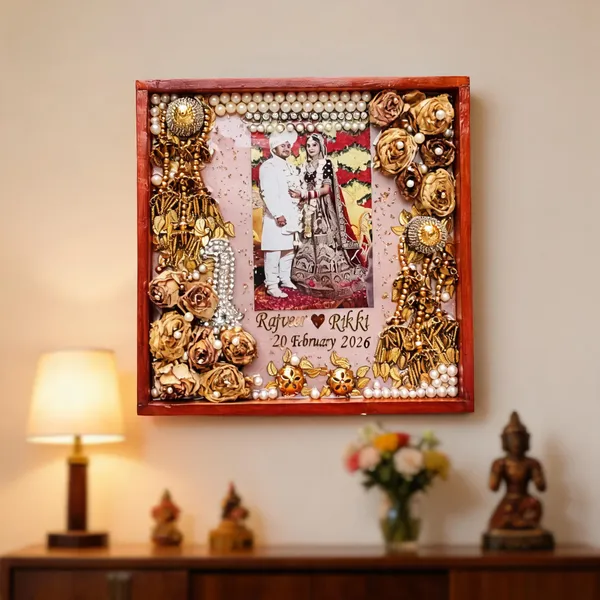 Handcrafted_Floral_Pearl_Personalized_Wedding_Photo_Frame