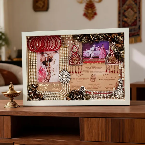 Wooden_Wedding_Memory_Frame_With_Bangles_And_Jewellery_Decor