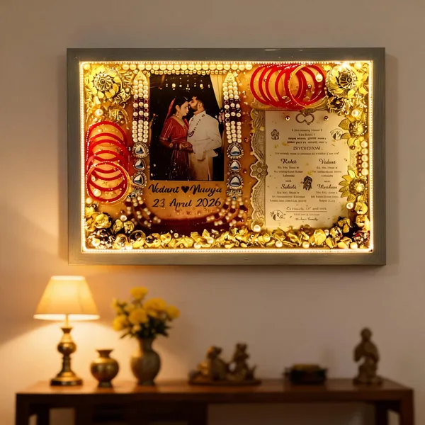 Personalized_Led_Wedding_Photo_Frame_With_Invitation_Card_Decor