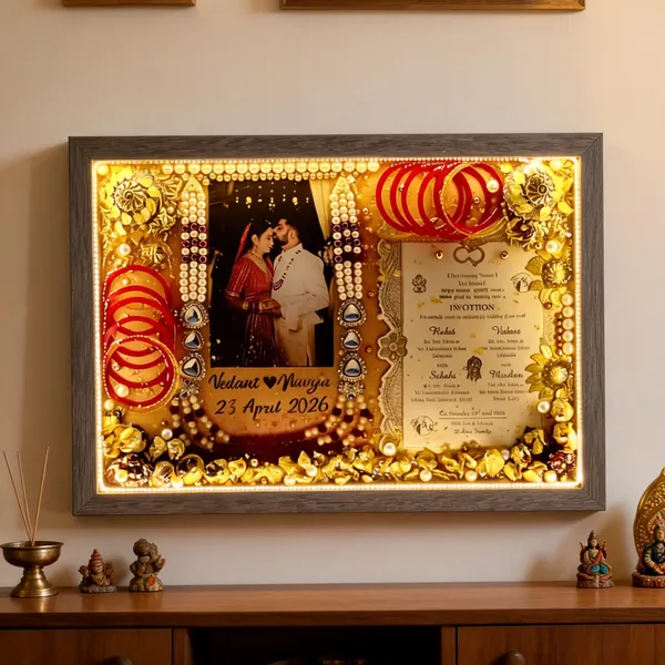 Personalized_Led_Wedding_Photo_Frame_With_Invitation_Card_Decor