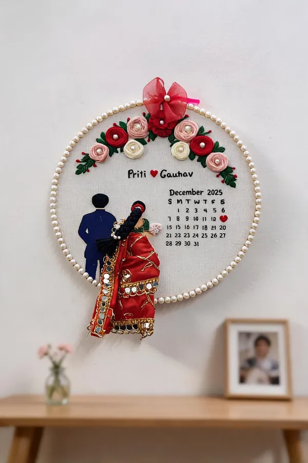 Handcrafted_Personalized_Couple_Hoop_Wall_Art_With_Calendar
