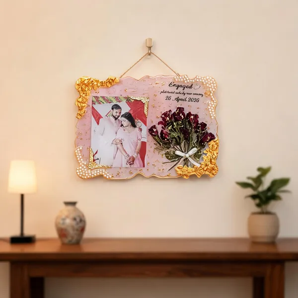 Personalized_Engagement_Photo_Frame_With_Dried_Flowers