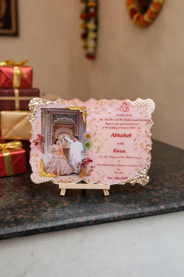 Personalized_Pearl_Border_Wedding_Invitation_Card_With_Easel_Stand