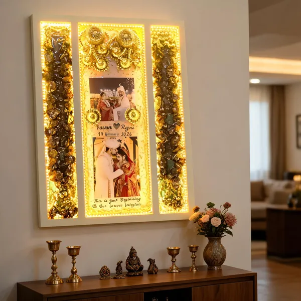 Personalized_Led_Wedding_Photo_Frame_With_Resin_Art