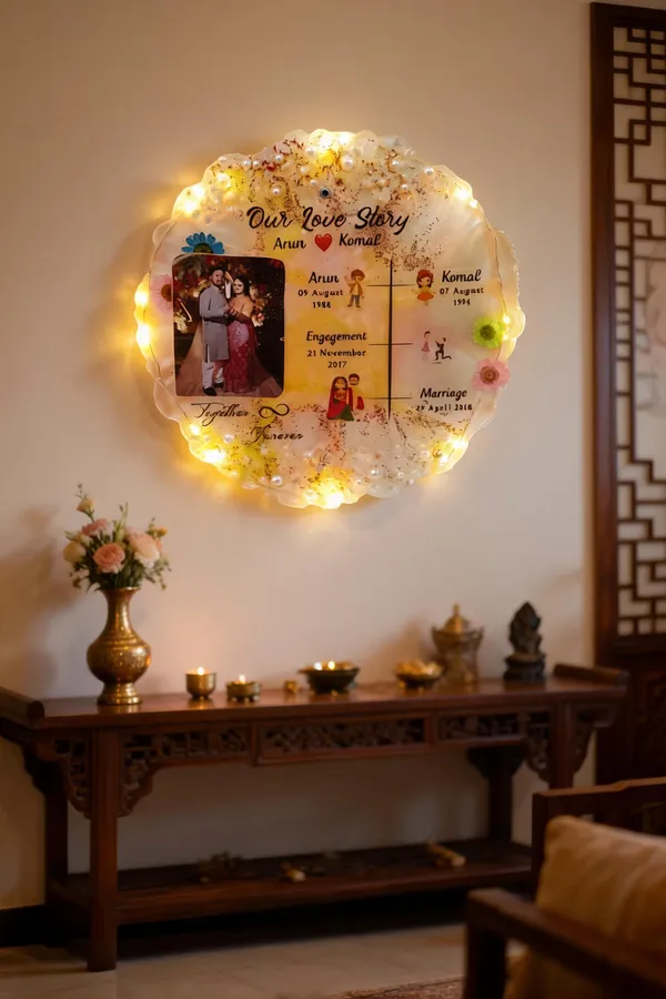 Personalized_Resin_Love_Story_Photo_Frame_With_Led_Lights