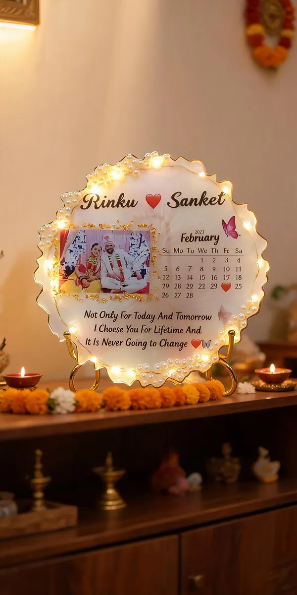 Personalized_Photo_Calendar_Led_Table_Frame_With_Stand