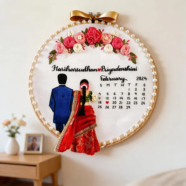 Embroidered_Wedding_Couple_Hoop_Wall_Art_With_Calendar