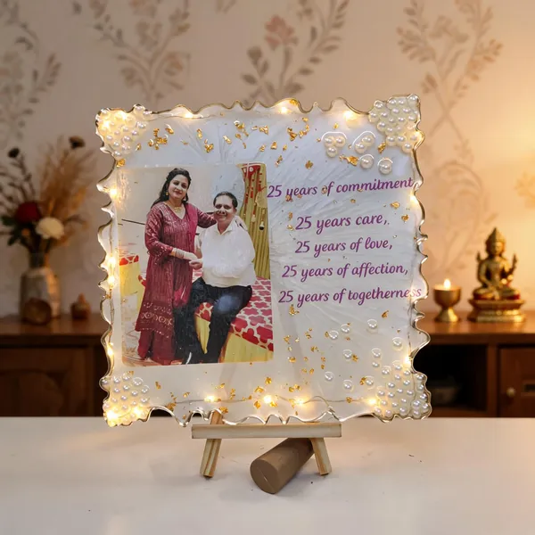 Personalized_Led_Photo_Frame_With_Wooden_Easel_Stand