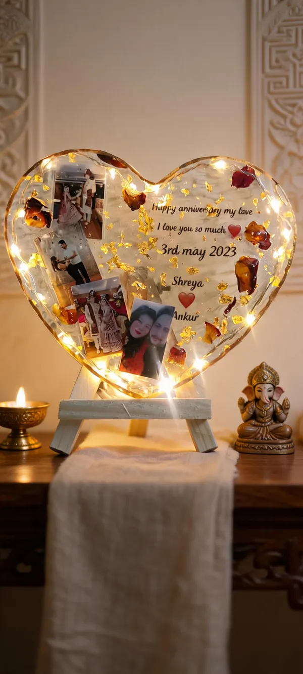 Personalized_Heart_Shaped_Resin_Photo_Frame_With_Led_Lights
